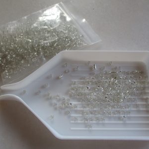 Perles de rocaille transparentes en verre